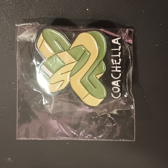 Coachella 5 Pin Collector's Set - Picture 4 of 6